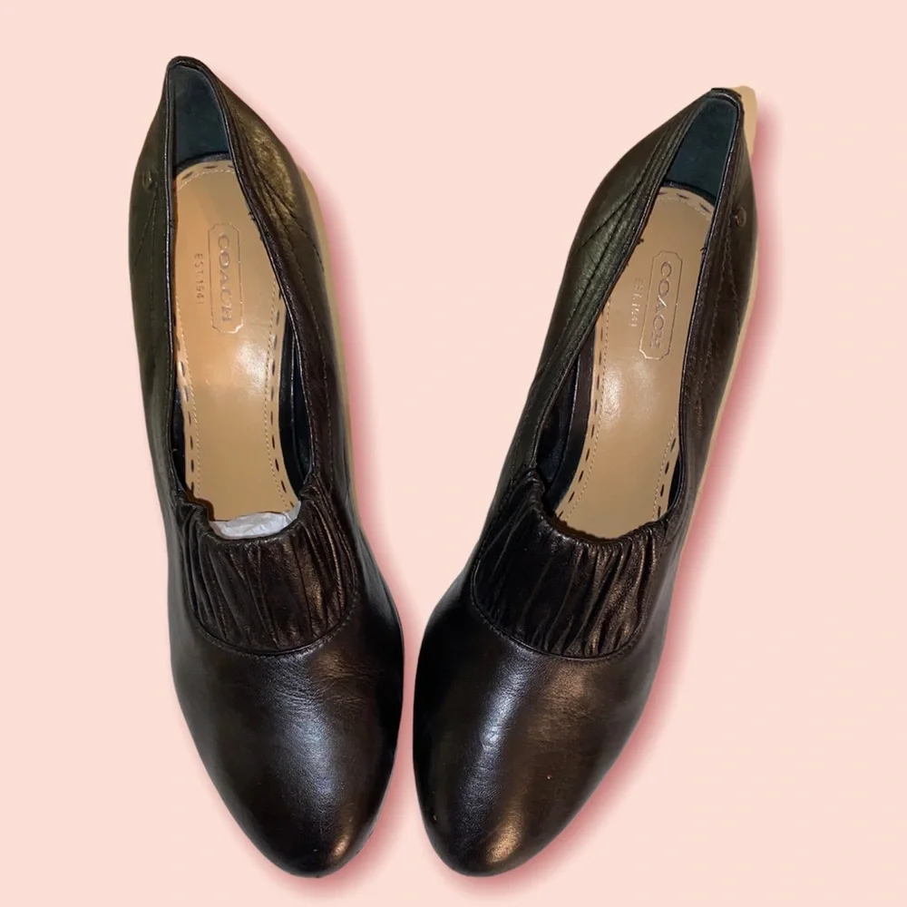 Coach Adra black leather heels, like new! Size 9 - Picture 3 of 8